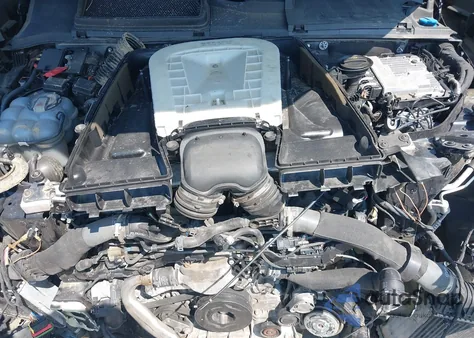 2021 Bentley Bentayga V8 z USA, uszkodzony, nr VIN SJAAM2ZV2MC033879